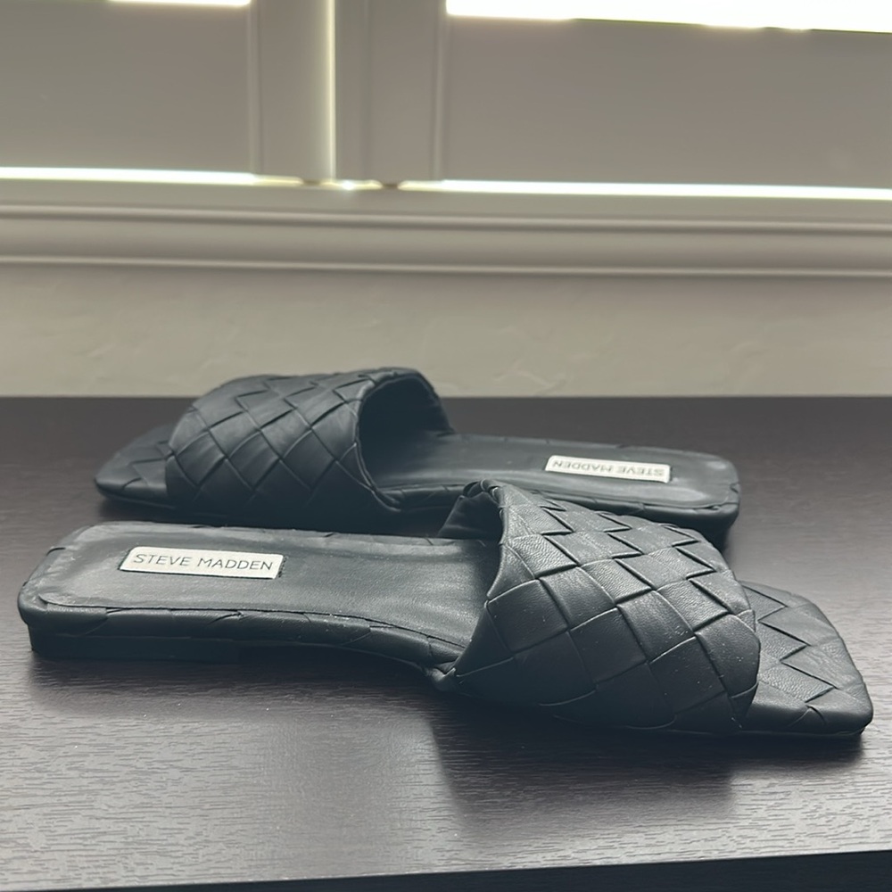 Steve Madden Melyza black slides / sandals - Picture 6 of 9